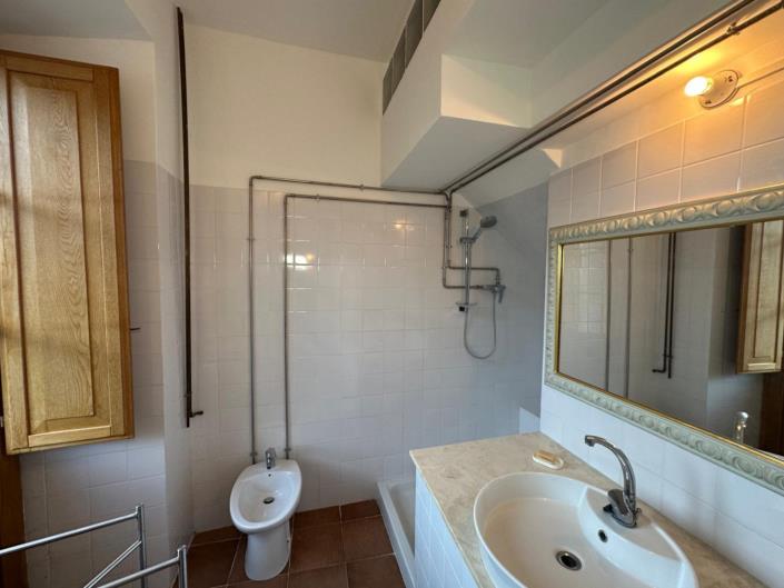 Image No.26-3 Bed Property for sale