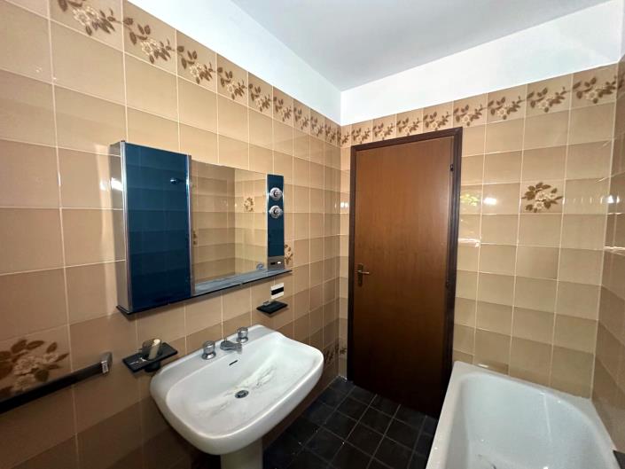 Image No.24-3 Bed Apartment for sale