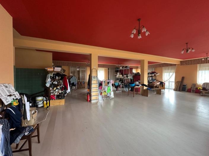 Image No.20-6 Bed Property for sale