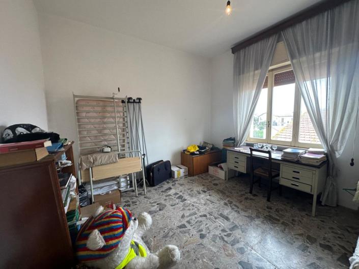 Image No.32-6 Bed Property for sale