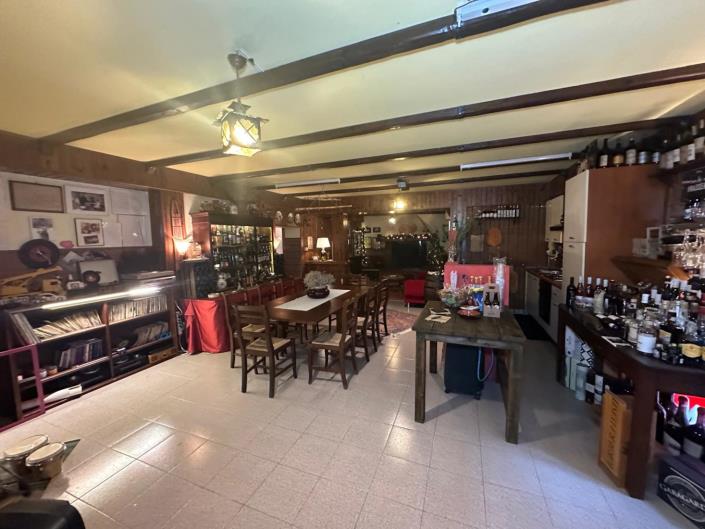 Image No.37-6 Bed Property for sale