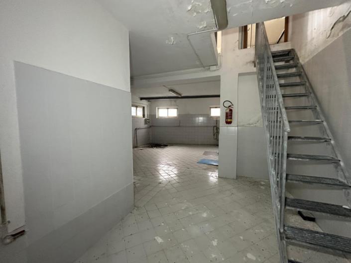 Image No.42-6 Bed Property for sale
