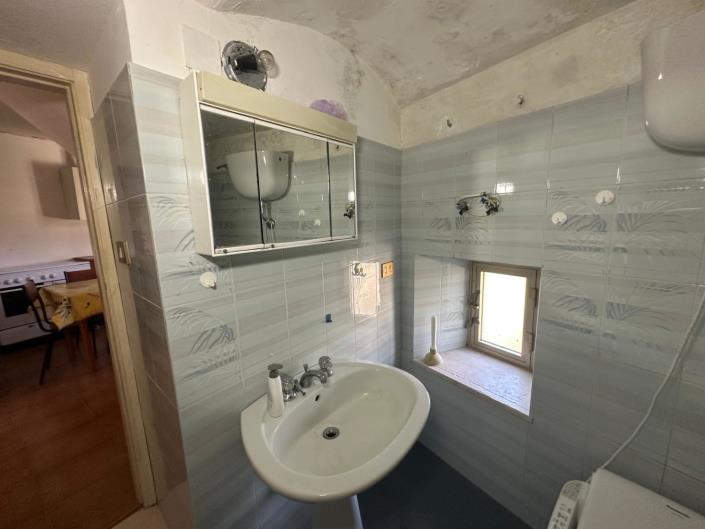 Image No.18-4 Bed Property for sale