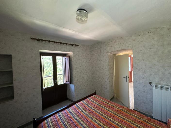 Image No.26-4 Bed Property for sale