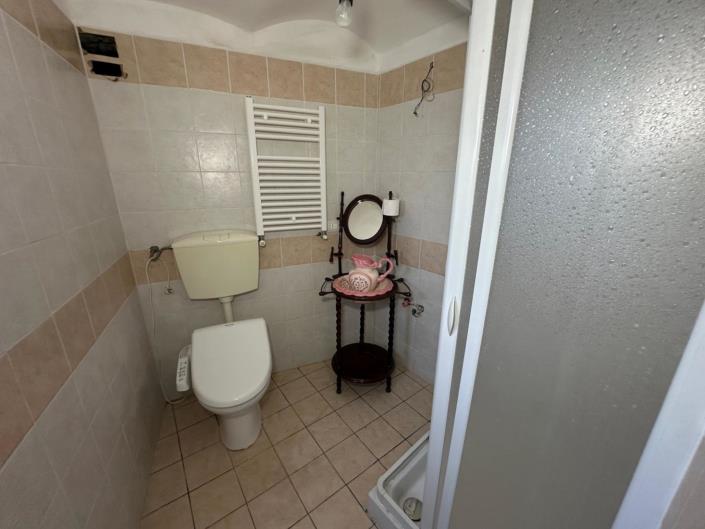 Image No.36-4 Bed Property for sale