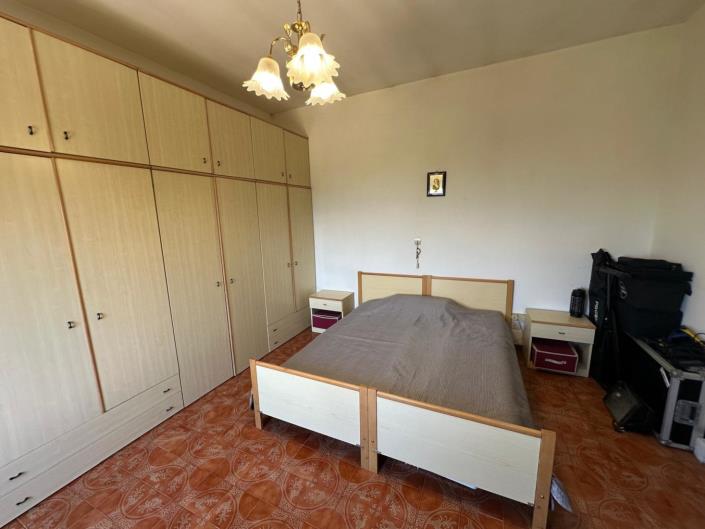Image No.20-2 Bed Property for sale