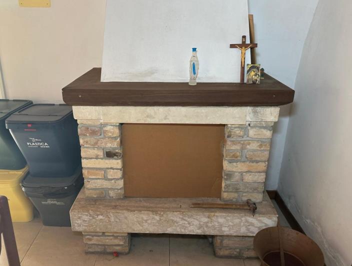 Image No.8-2 Bed House for sale