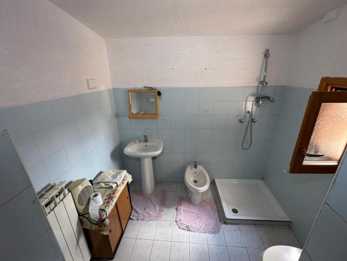 Image No.15-2 Bed House for sale