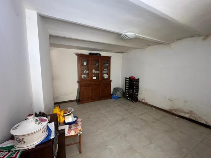 Image No.18-2 Bed House for sale
