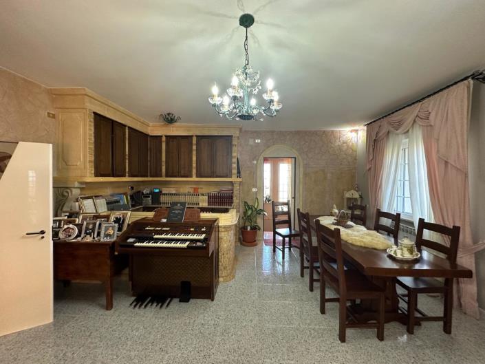 Image No.15-4 Bed House/Villa for sale