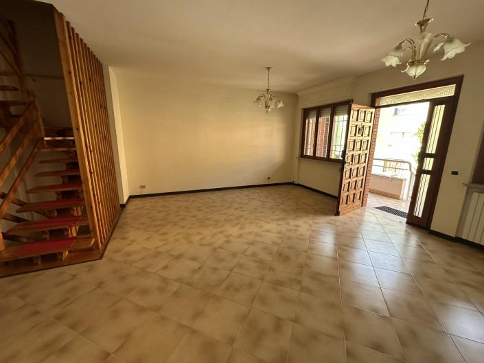 Image No.6-3 Bed Townhouse for sale