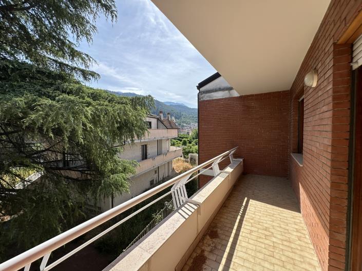 Image No.18-3 Bed Townhouse for sale