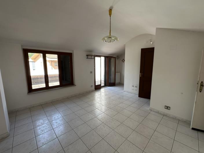 Image No.32-3 Bed Townhouse for sale