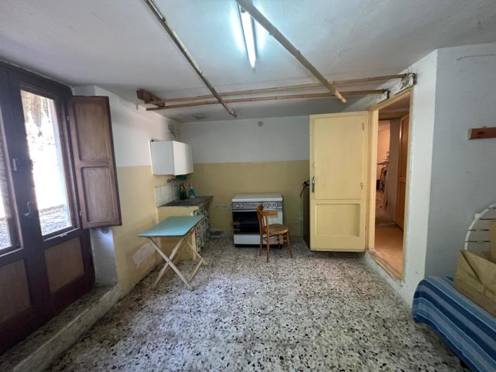 Image No.32-2 Bed Townhouse for sale