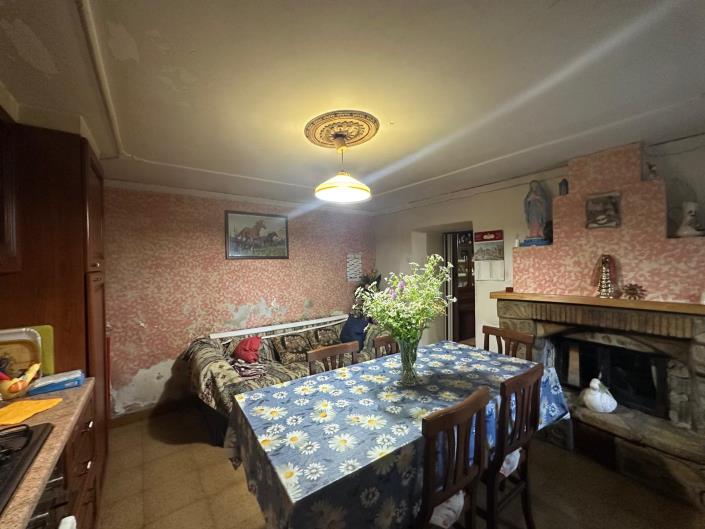 Image No.9-3 Bed Property for sale