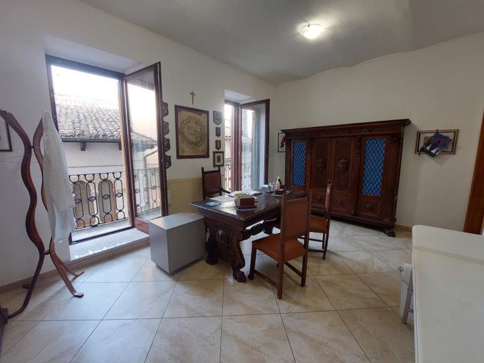 Image No.10-1 Bed Apartment for sale