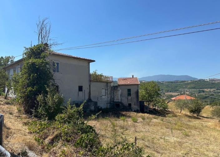Image No.3-2 Bed Villa / Detached for sale