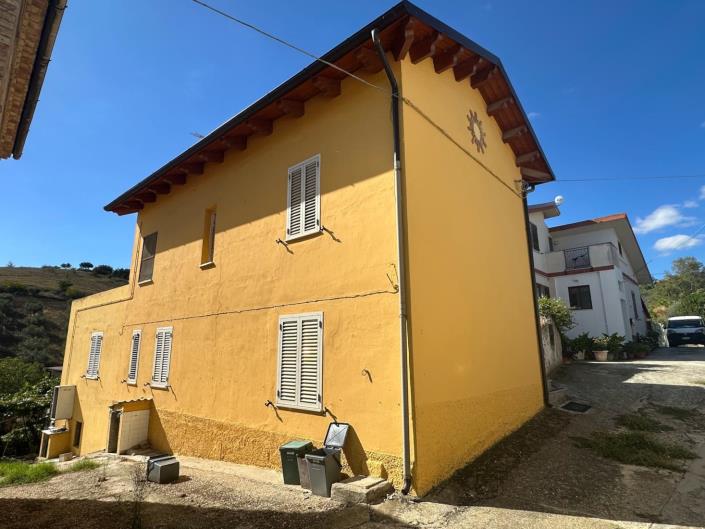 Image No.2-2 Bed Property for sale