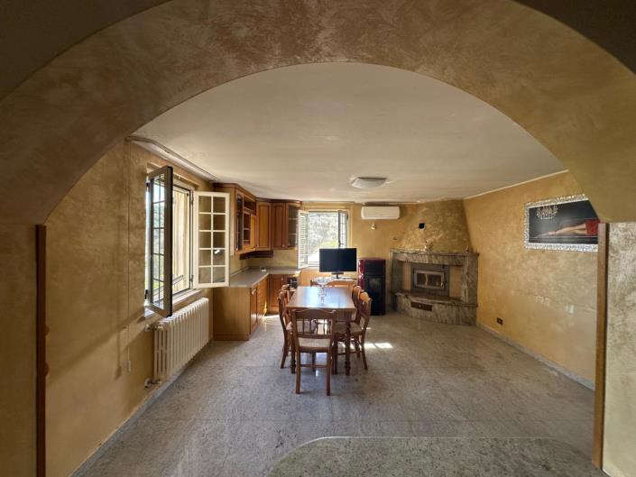 Image No.7-2 Bed Property for sale