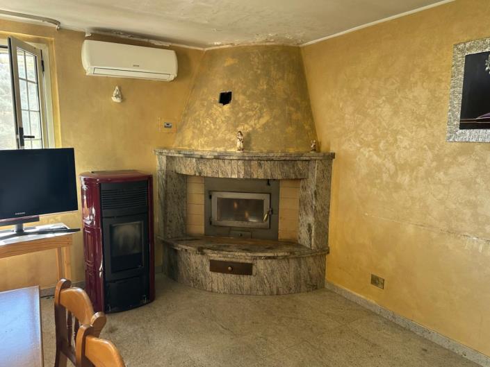 Image No.14-2 Bed Property for sale