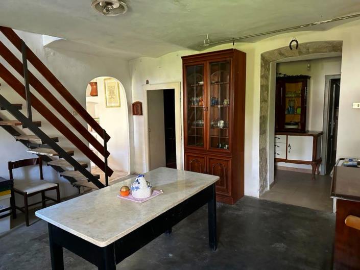 Image No.12-2 Bed Property for sale