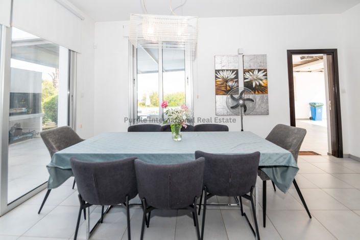 Image No.8-5 Bed Villa for sale