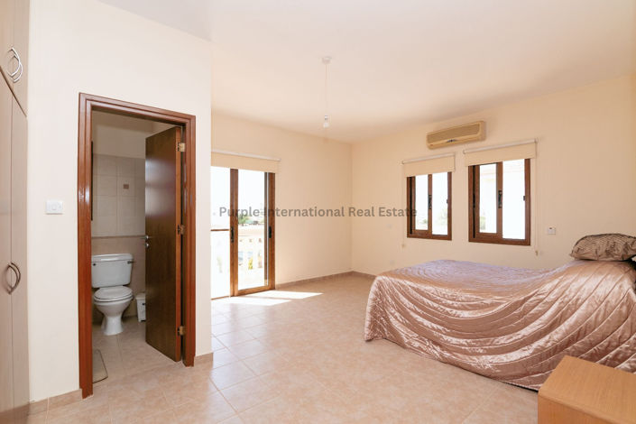 Image No.14-3 Bed Villa for sale