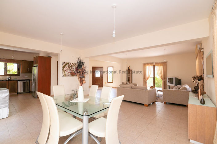 Image No.35-3 Bed Villa for sale