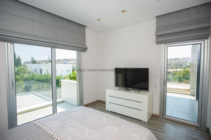 Image No.18-4 Bed Villa for sale