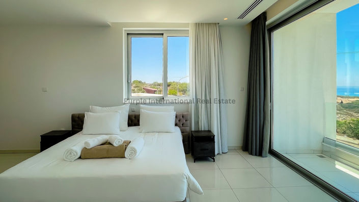 Image No.8-3 Bed Villa for sale