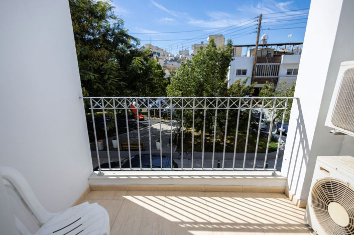 Image No.11-2 Bed House for sale