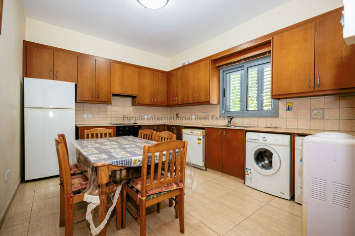 Image No.5-2 Bed House for sale