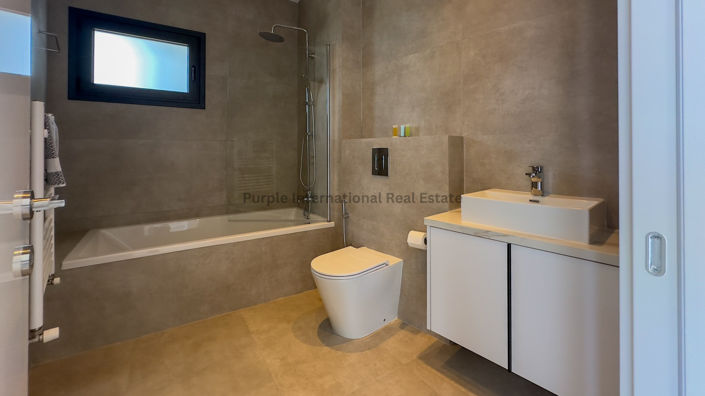 Image No.26-4 Bed Villa for sale