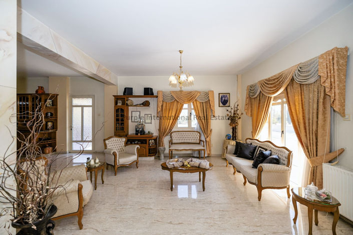 Image No.2-Villa de 4 chambres à vendre à Aradippou