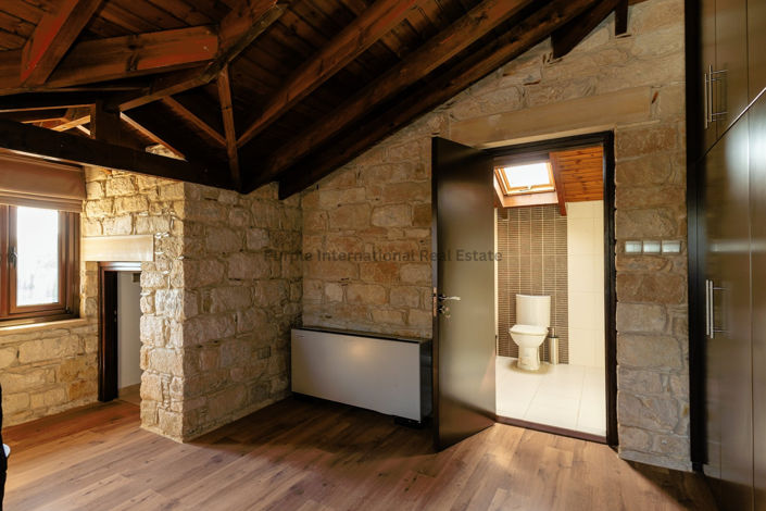 Image No.44-6 Bed Villa for sale
