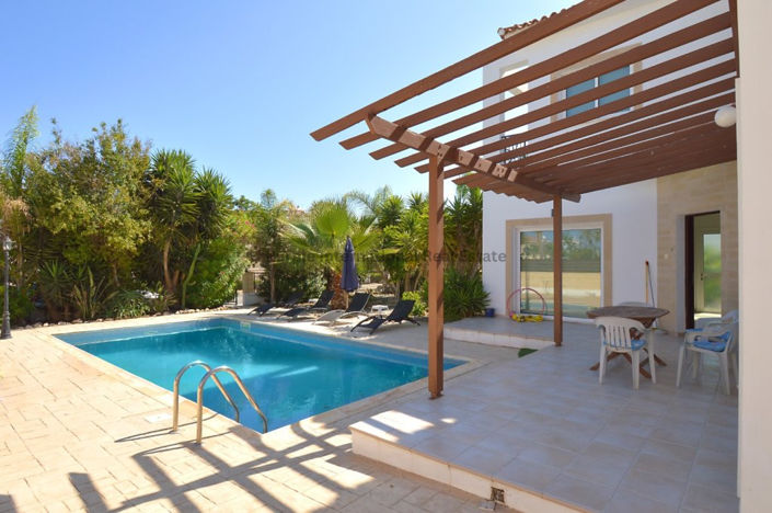 Image No.3-3 Bed Villa for sale