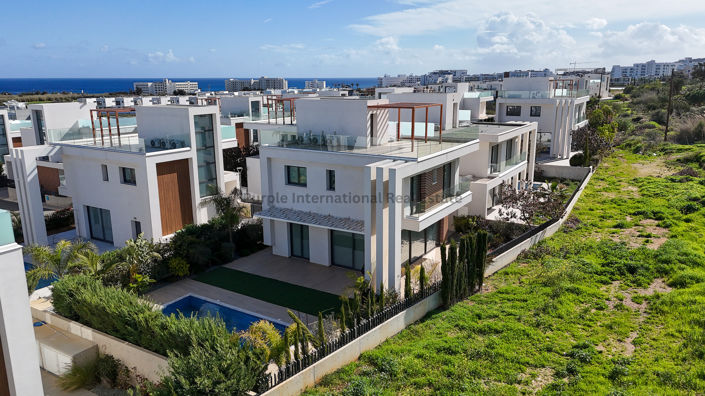 Image No.25-3 Bed Villa for sale