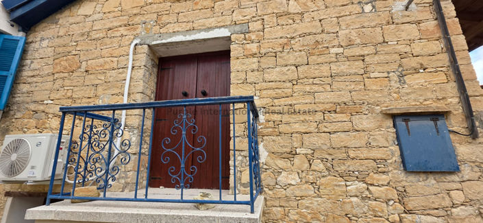 Image No.5-2 Bed House for sale