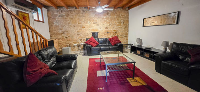 Image No.9-2 Bed House for sale