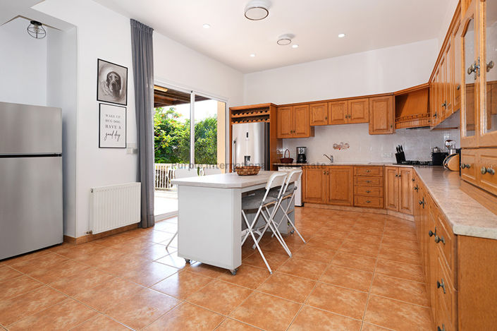Image No.9-3 Bed Villa for sale