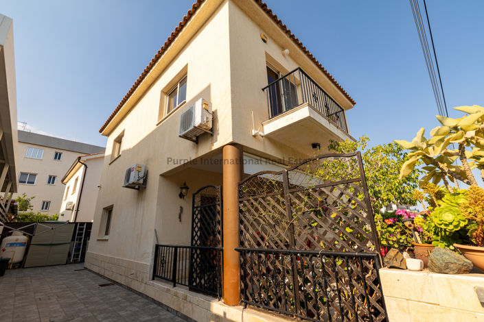 Image No.7-Villa de 4 chambres à vendre à Larnaca