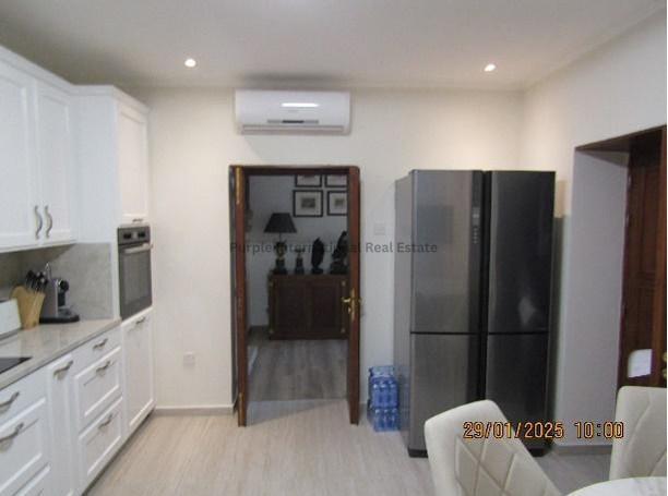 Image No.6-6 Bed House for sale