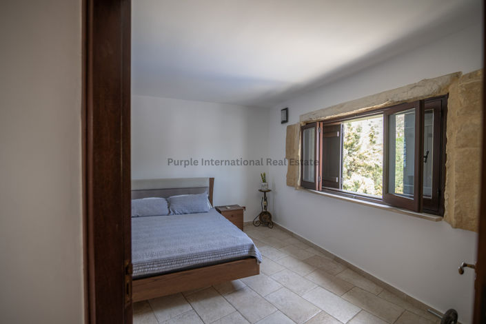Image No.15-5 Bed House for sale