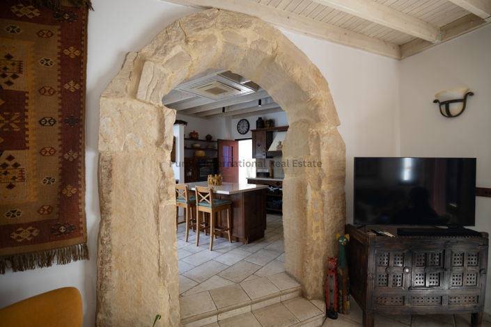 Image No.26-5 Bed House for sale