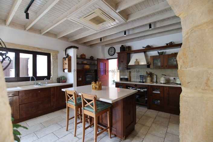 Image No.27-5 Bed House for sale