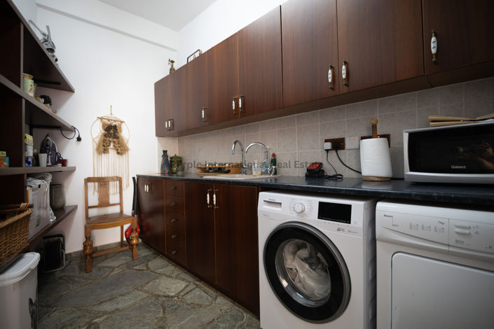 Image No.31-5 Bed House for sale