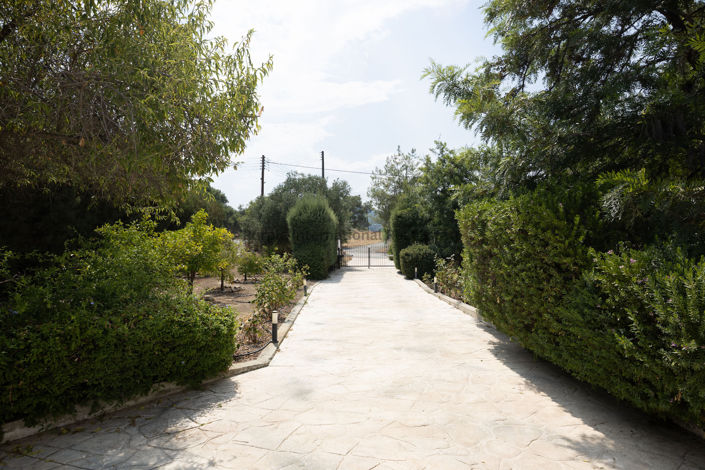 Image No.32-5 Bed House for sale