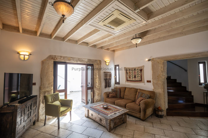 Image No.36-5 Bed House for sale