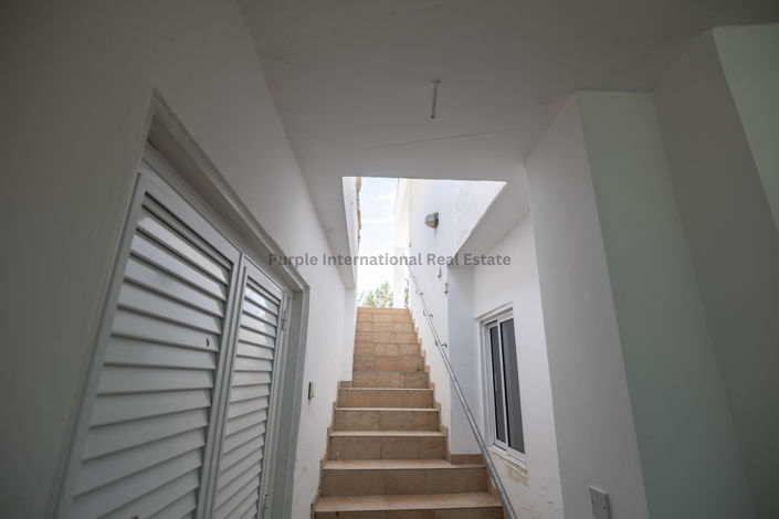 Image No.38-5 Bed House for sale
