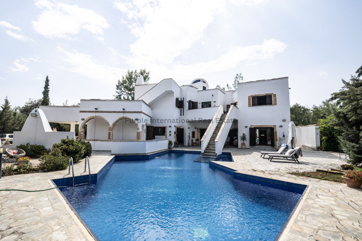 Image No.5-5 Bed House for sale